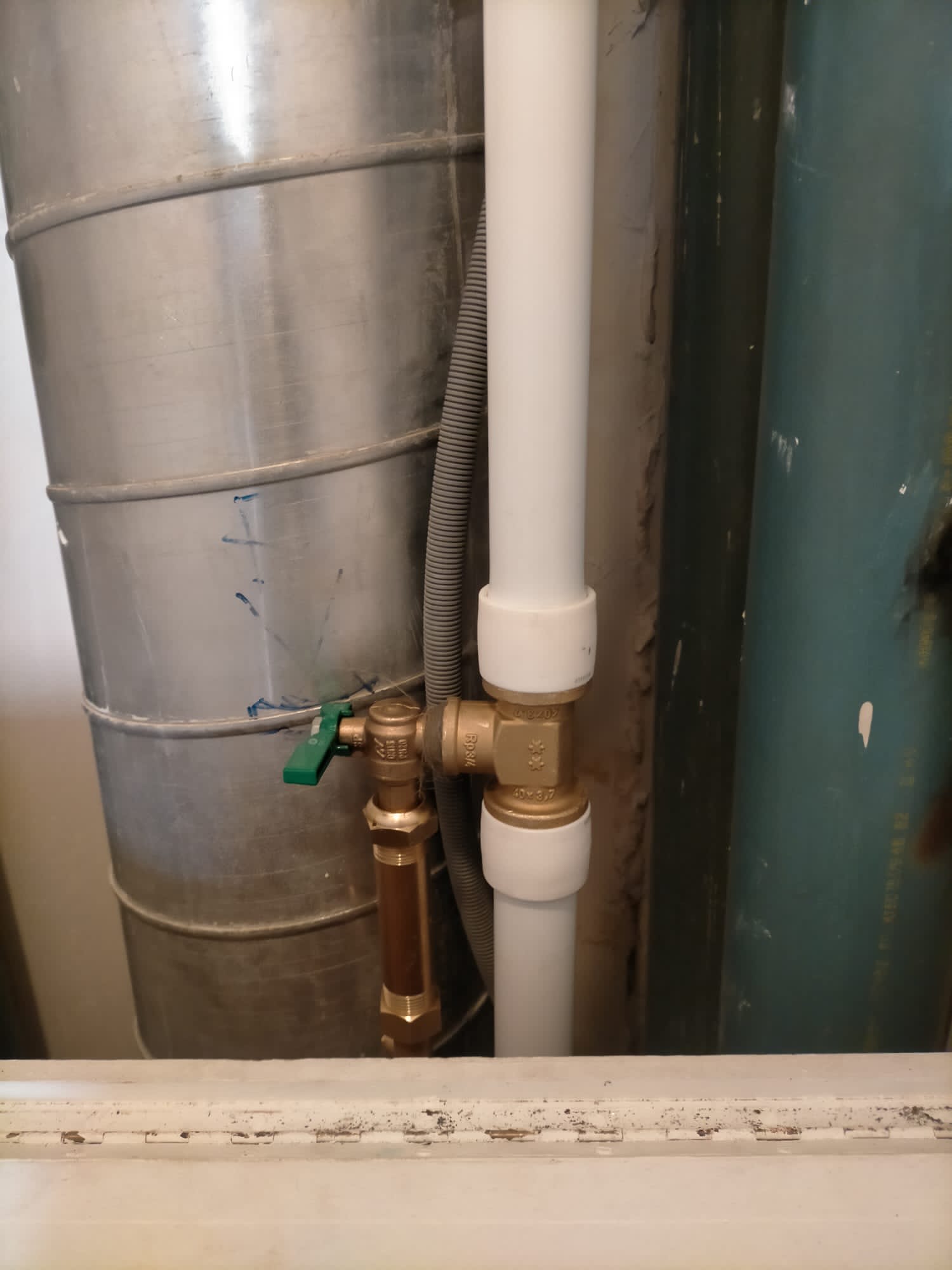 R novation De Colonnes D eau Dans Un Logement Courbevoi Eau Air Gaz